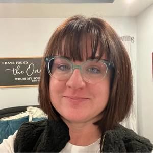 Meet your Posher, April